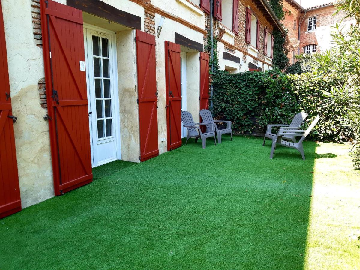 Logis Domaine De Peyrolade Bed & Breakfast Daux Exterior photo